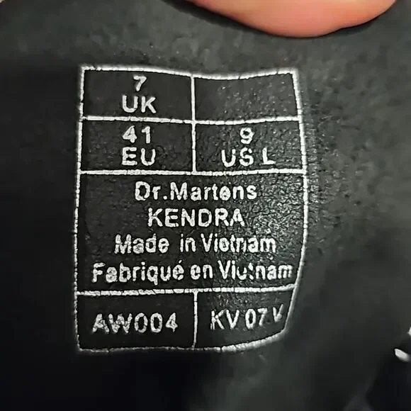 Closing Closet! KENDRA WOMEN'S LEATHER HEELED BOOTS - Picture 5 of 5